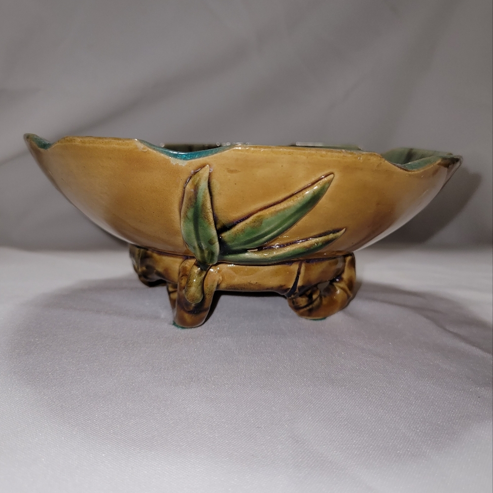 Footed Bamboo Design Trinket bowl or display piece